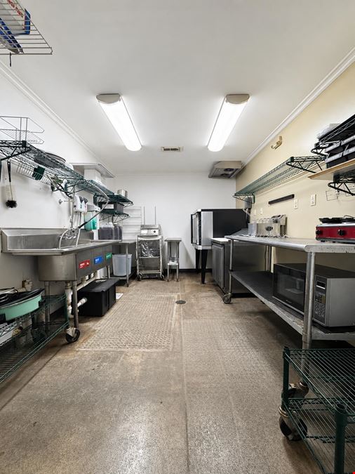Downtown Woodruff Restaurant + Taproom