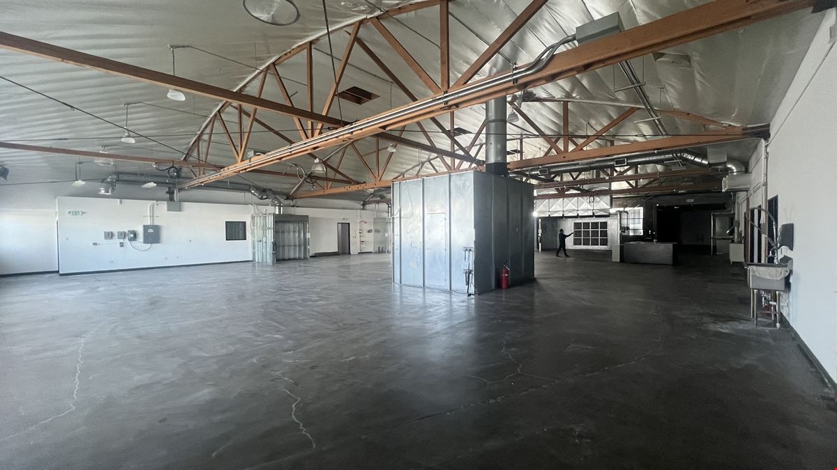 89 North San Gabriel Boulevard