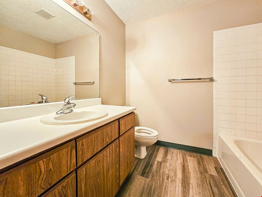 12-Unit Multifamily in Blackstone