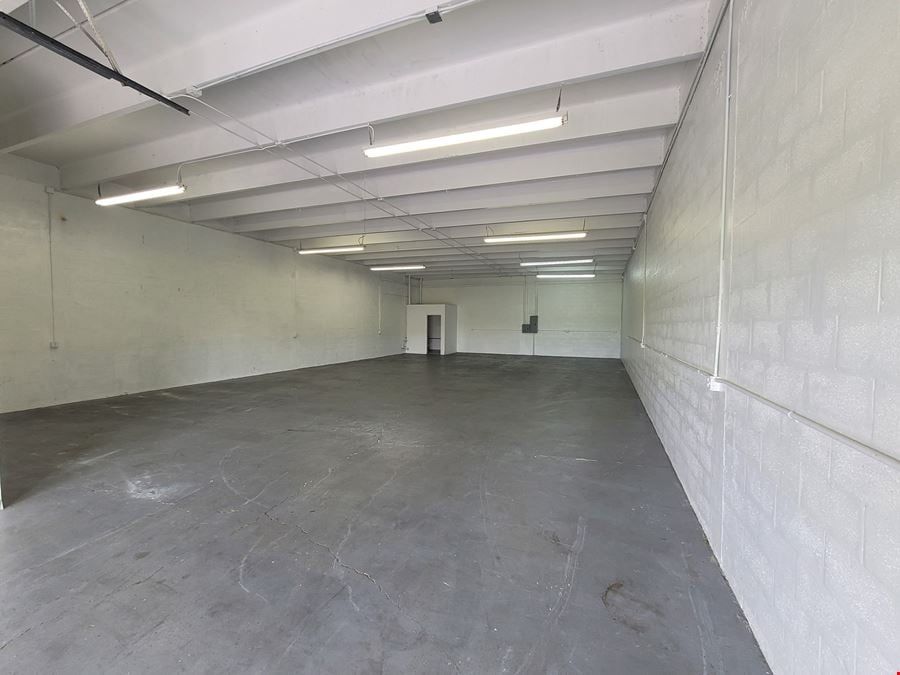 Cutler Bay Small Bay Warehouse Spaces