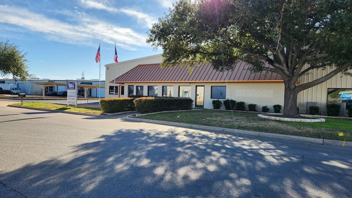 1304 W Industrial Blvd