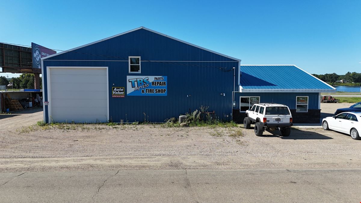 Highway 10 Shop | Audubon, MN