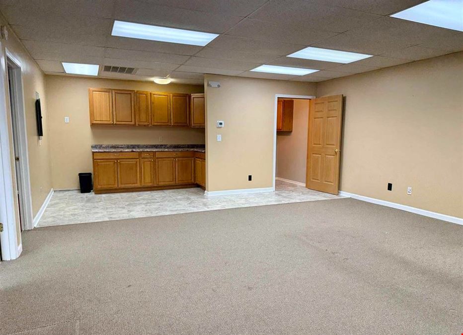 1605 Candletree Dr Suite 103