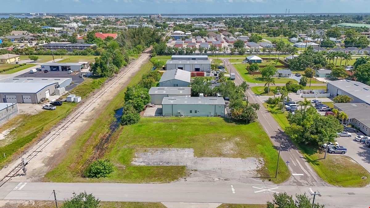 Punta Gorda Warehouse, Office, & Open Yard Space