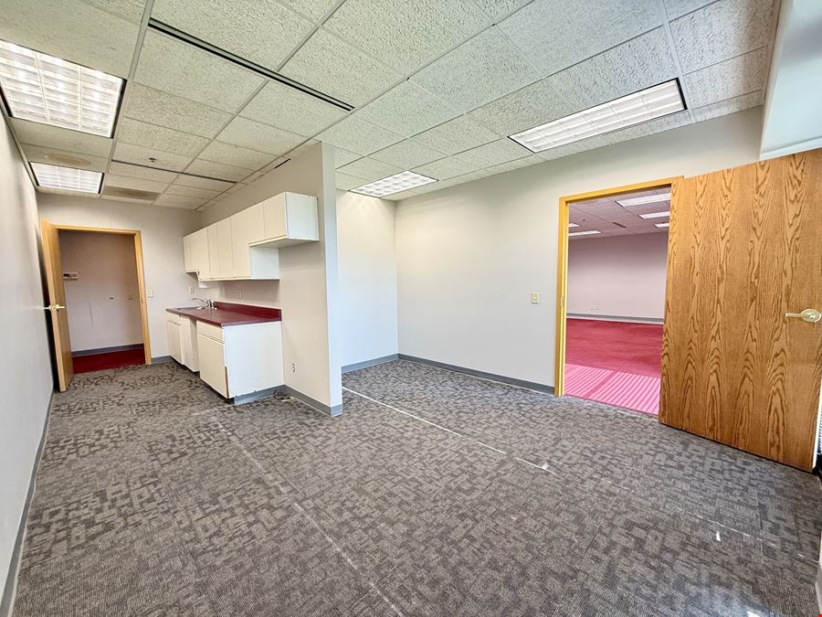 2205 E Empire St, Suite D