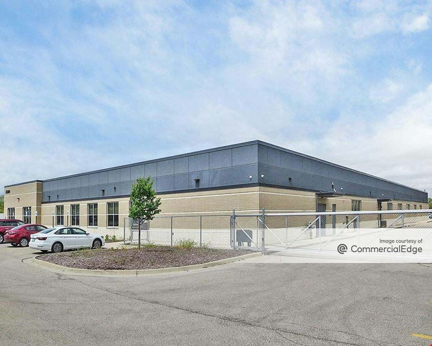 Redford Plaza - 27260 Plymouth Road