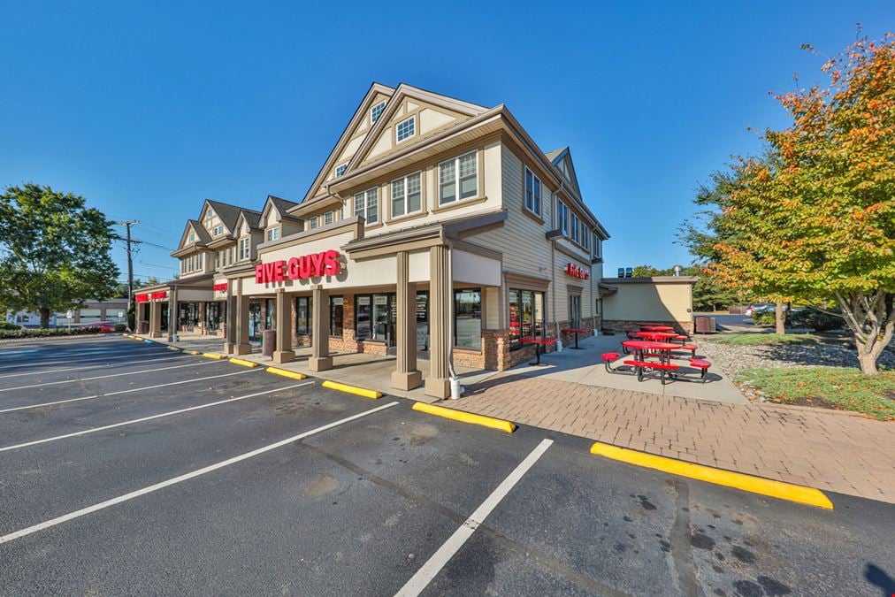 The Shoppes and Offices at Woods Tavern