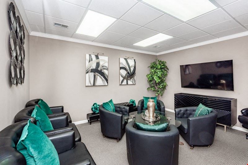 2527 Nelson Miller Pkwy