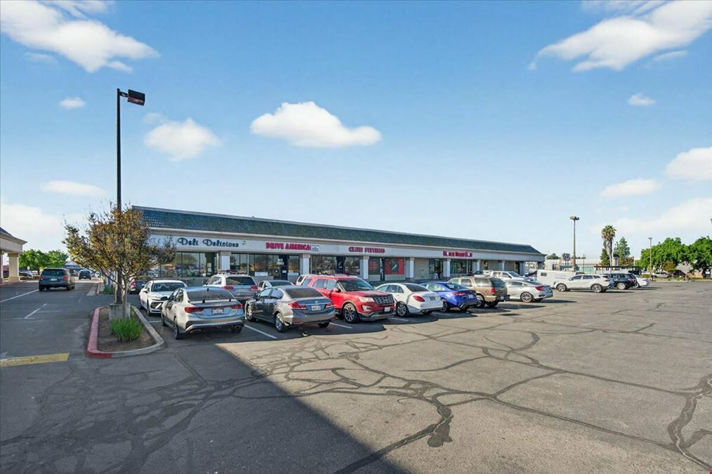 ±36,319 SF Blackstone Ave Retail Building
