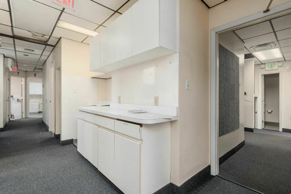 5180 E Main St, Suite E2