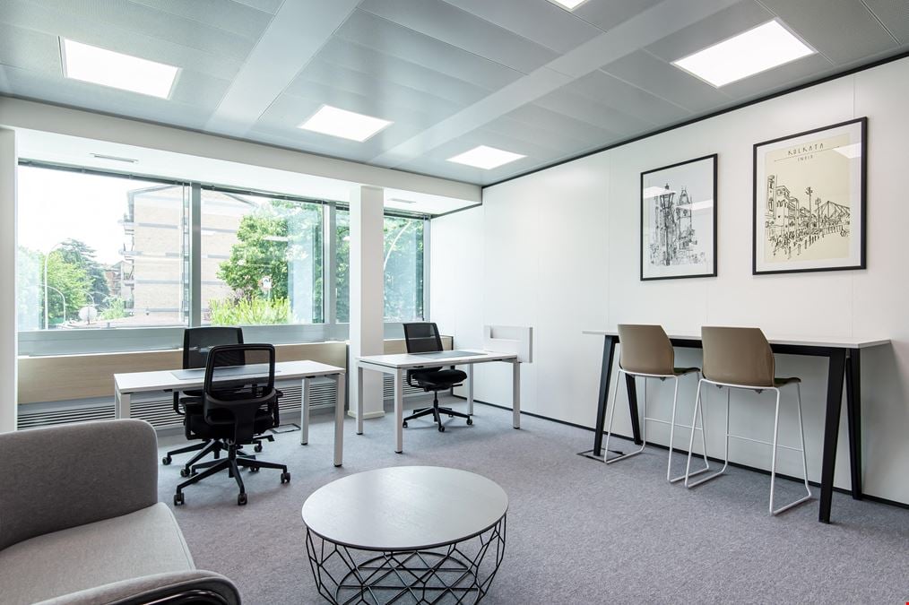 Regus - Bentonville - McClain Rd