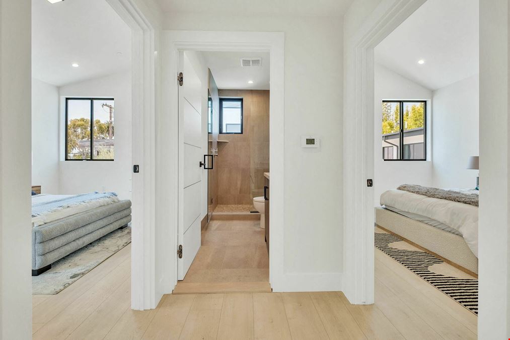 VACANT TWO-UNIT DUPLEX