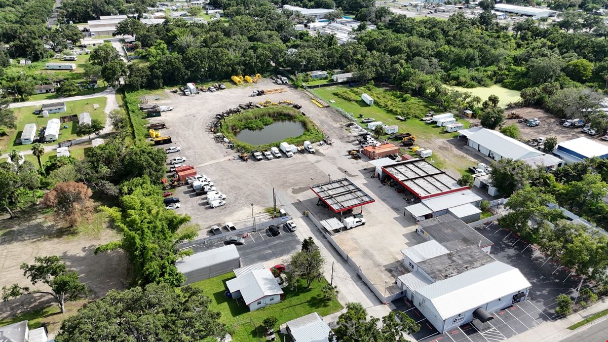 7001 Gibsonton Dr