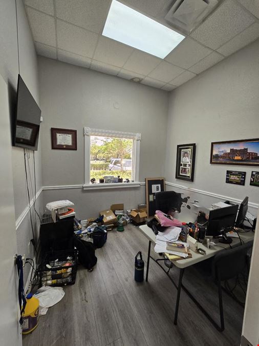 Corner Unit in Sunrise Industrial Park