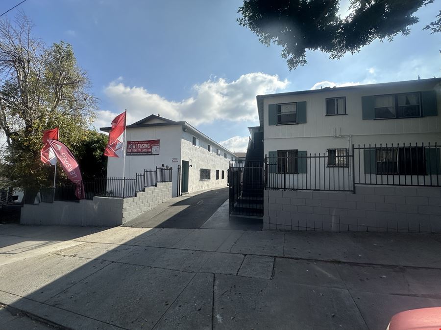 806 E Hyde Park Blvd