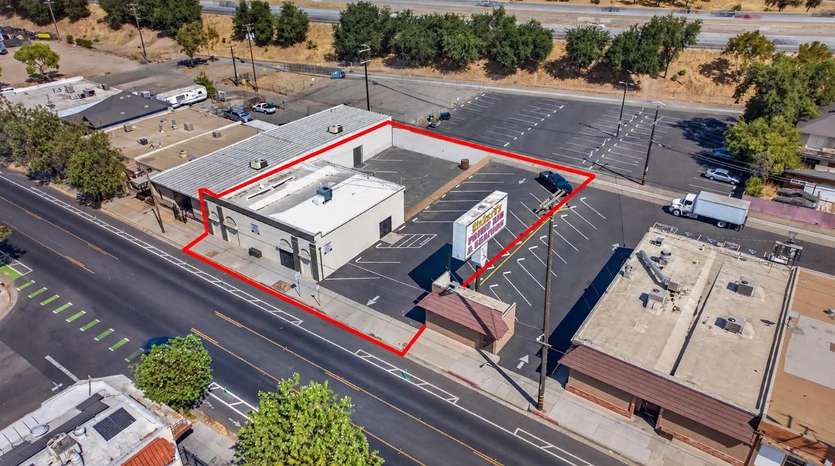 ±4,020 SF Freestanding Warehouse Building