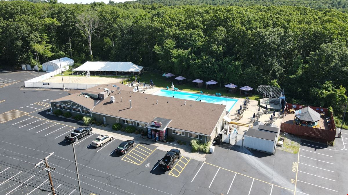 325 Farnum Pike