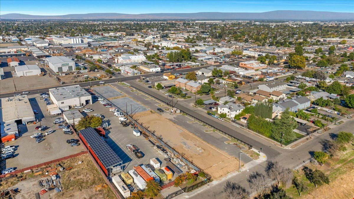 Brand New Office/Warehouse Building - Multiple Spaces