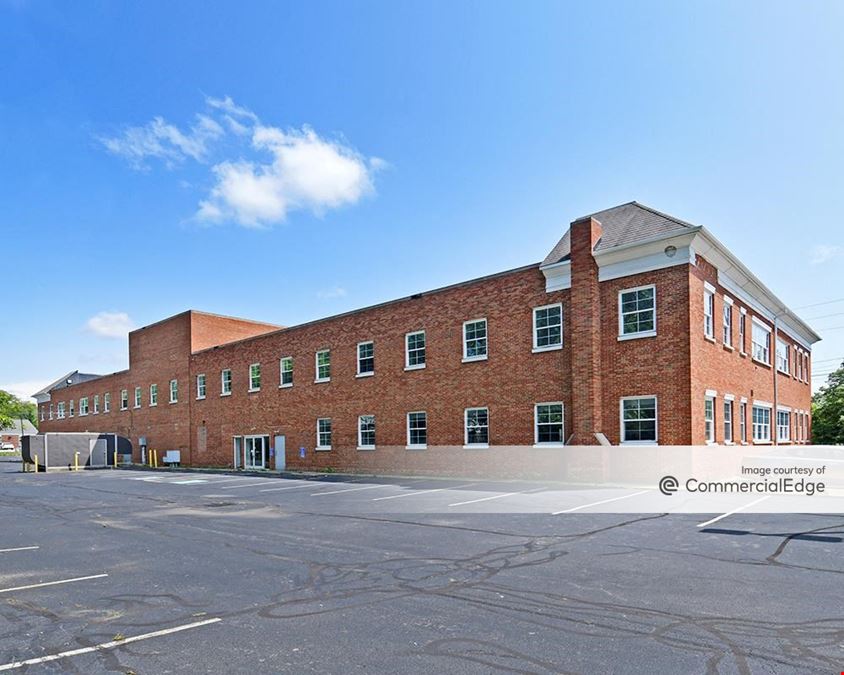 21111 Chagrin Blvd