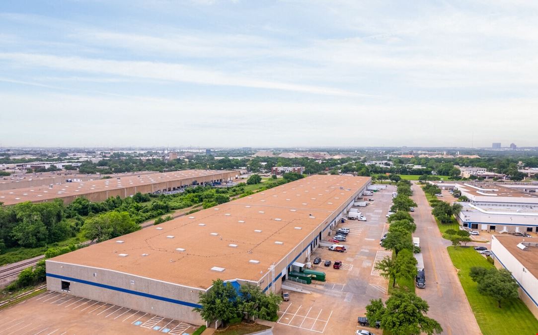 ReadySpaces Farmers Branch