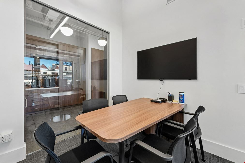215 Park Ave S
