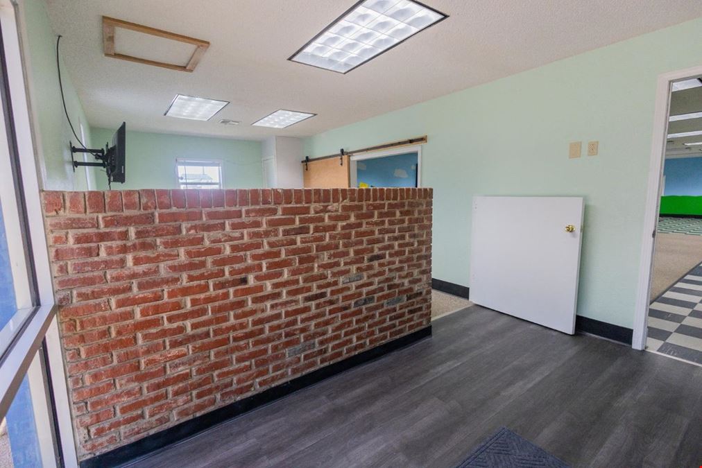 1201 S. Willow