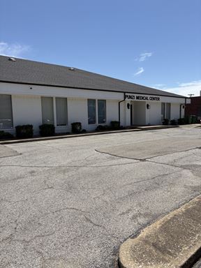 1932 Walnut Plaza