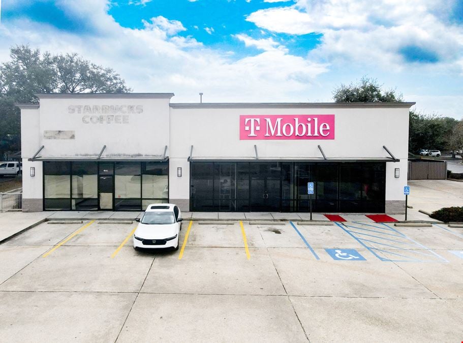 Former Starbucks on Johnston St for Lease