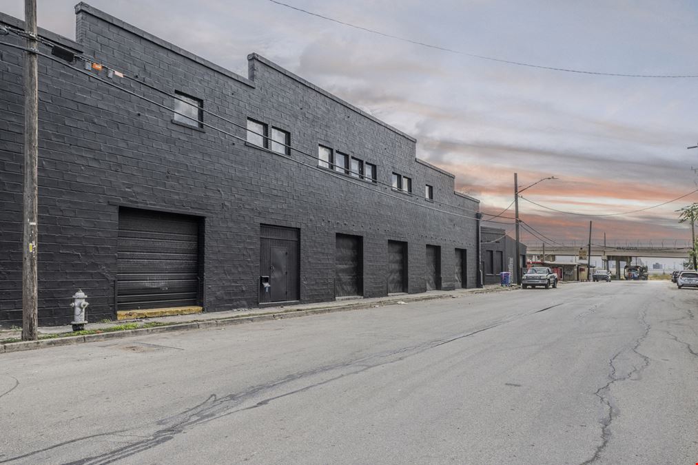200 Seguin St