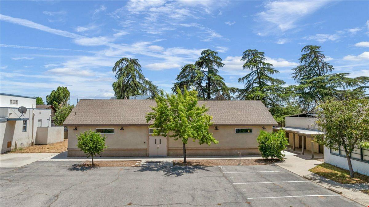 (9) Special Purpose Buildings on ±4.07 Acres in Fresno, CA