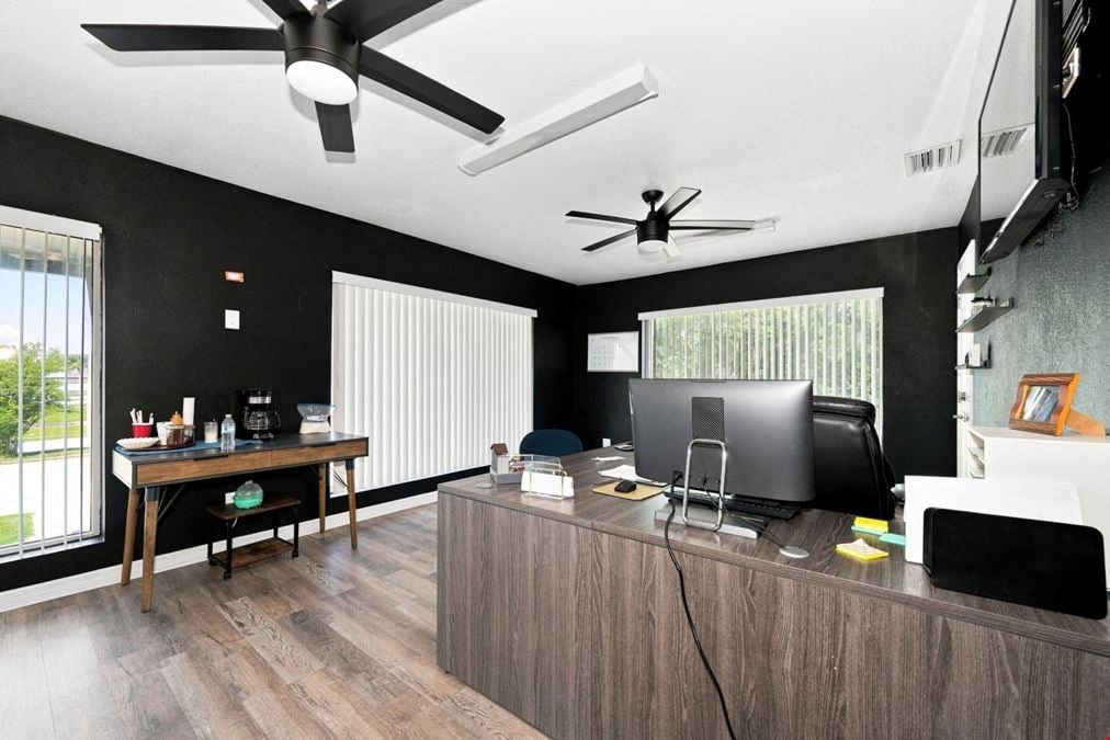 1,645 SF Office Suite for Lease in East Tampa, FL