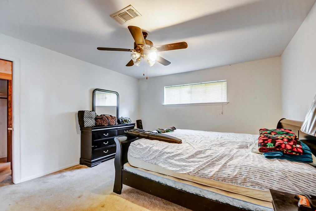 34823 FM 1301, West Columbia