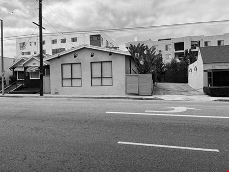 Preview of Office space for Rent at 6009 Melrose Ave