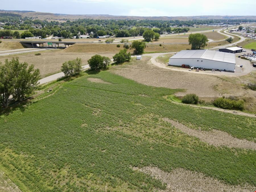 3333 N Frontage Rd
