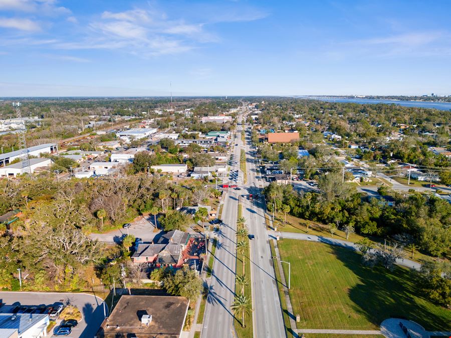 Magnolia House Antique Village (Real Estate)