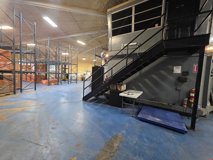 14,441 SF M-2 Industrial Property on 3.03 Acres