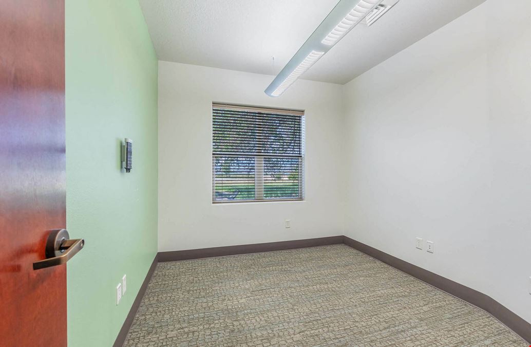 View Pointe Business Park - Suite 100