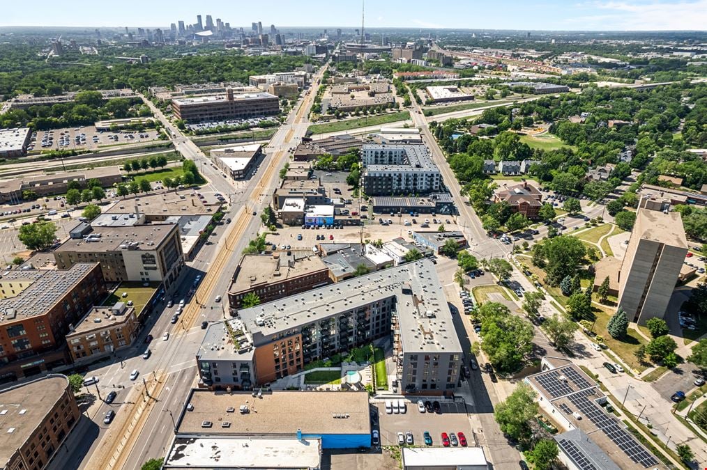 2375 University Ave W