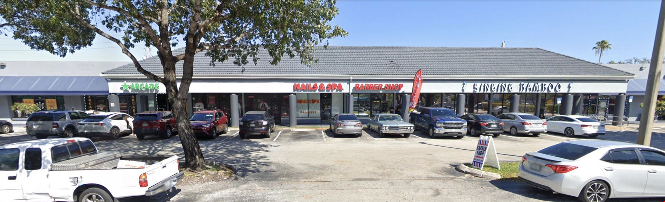 Coco Plum Plaza