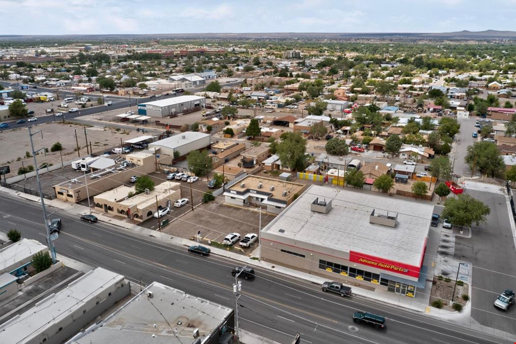 4-SUITE RETAIL/OFFICE · INVESTMENT/OWNER USER