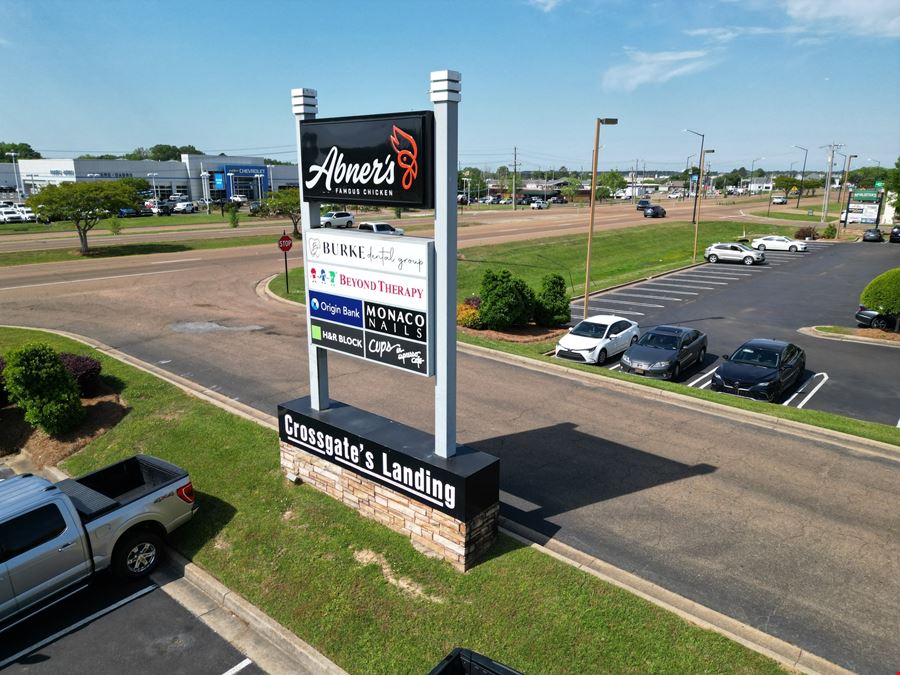 ±3,600 SF QSR | Freestanding (Former Abner’s Chicken)