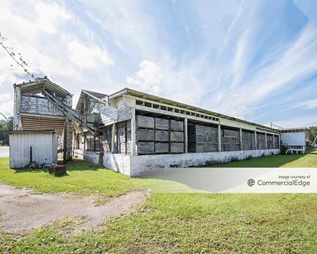 Preview of Industrial space for Rent at 860 Main Road