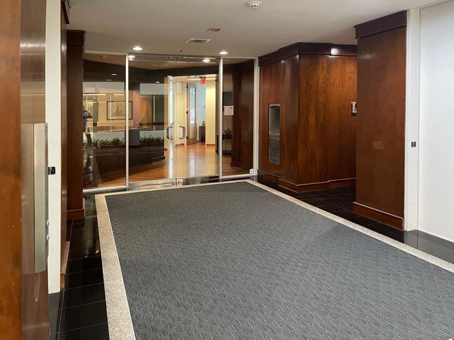 15425 N I-45