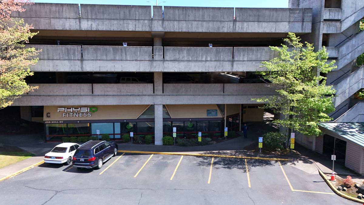 Pringle Park Plaza