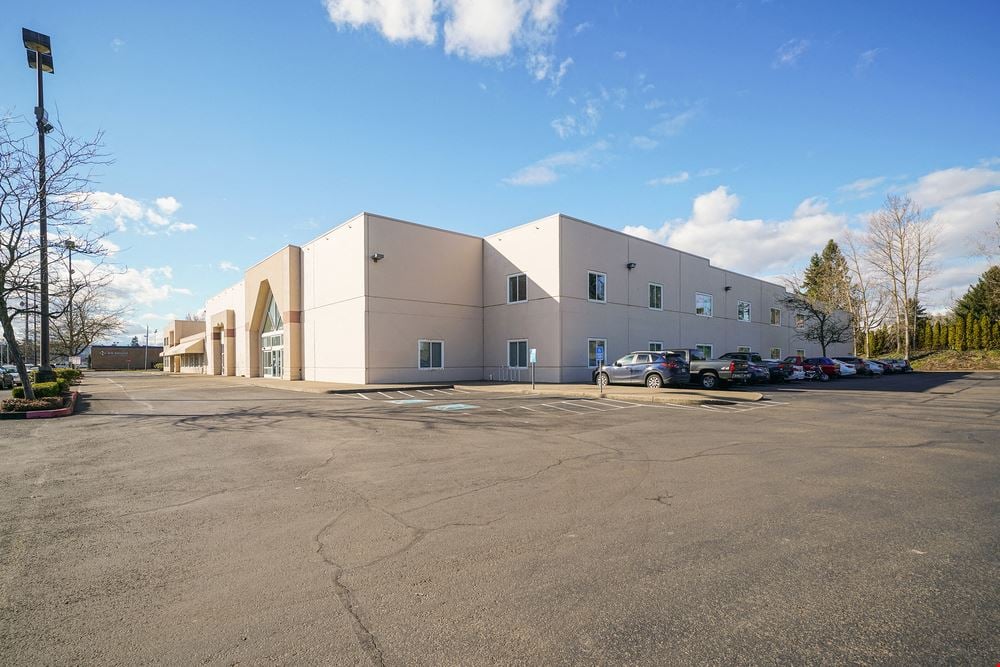 High Visibility Office/Retail Opportunity