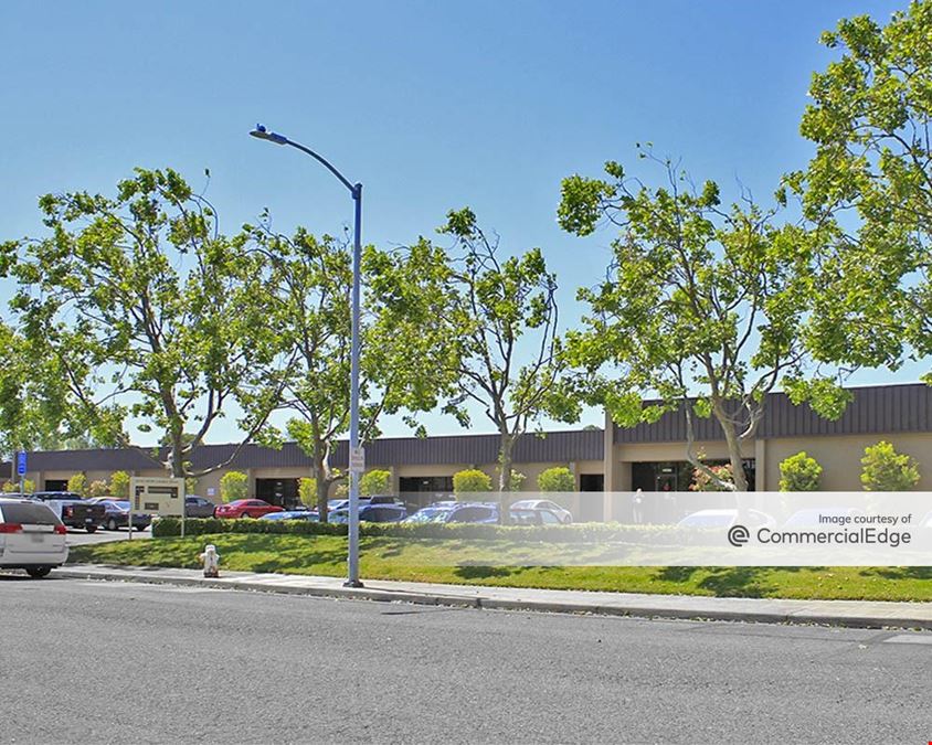 Delta Catalina Business Park 14707-14759 Catalina Street