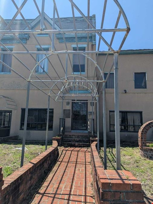 Entertainment and Restaurant Space for Lease at 2402 North Ave, Richmond