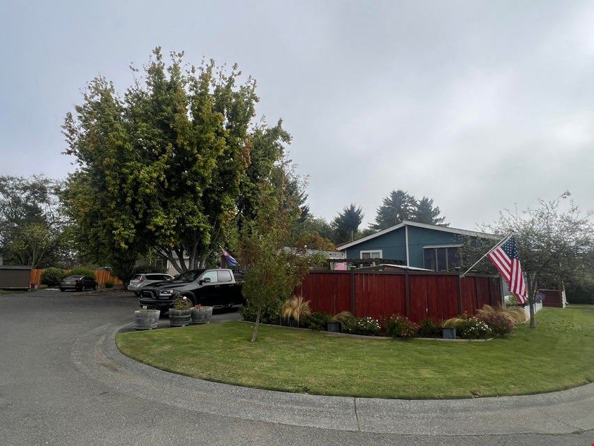 2580 Central Ave