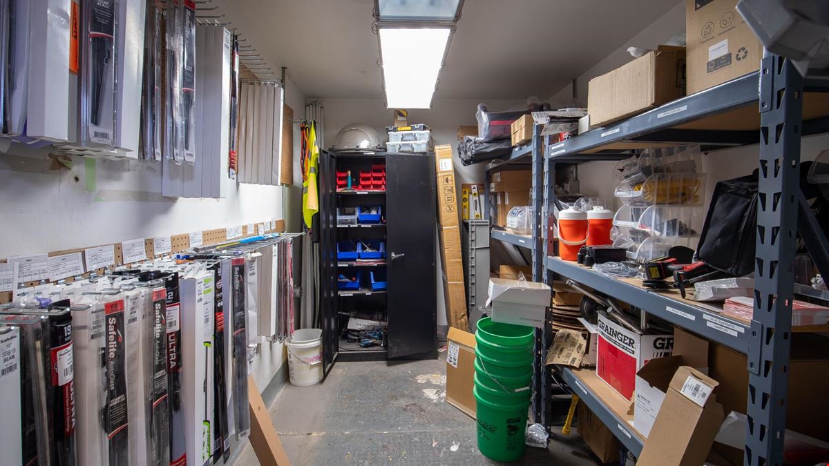 Drive-in ready 2-bay shop 