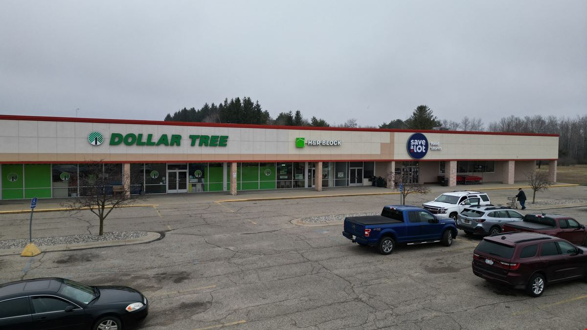 Gladwin Plaza East